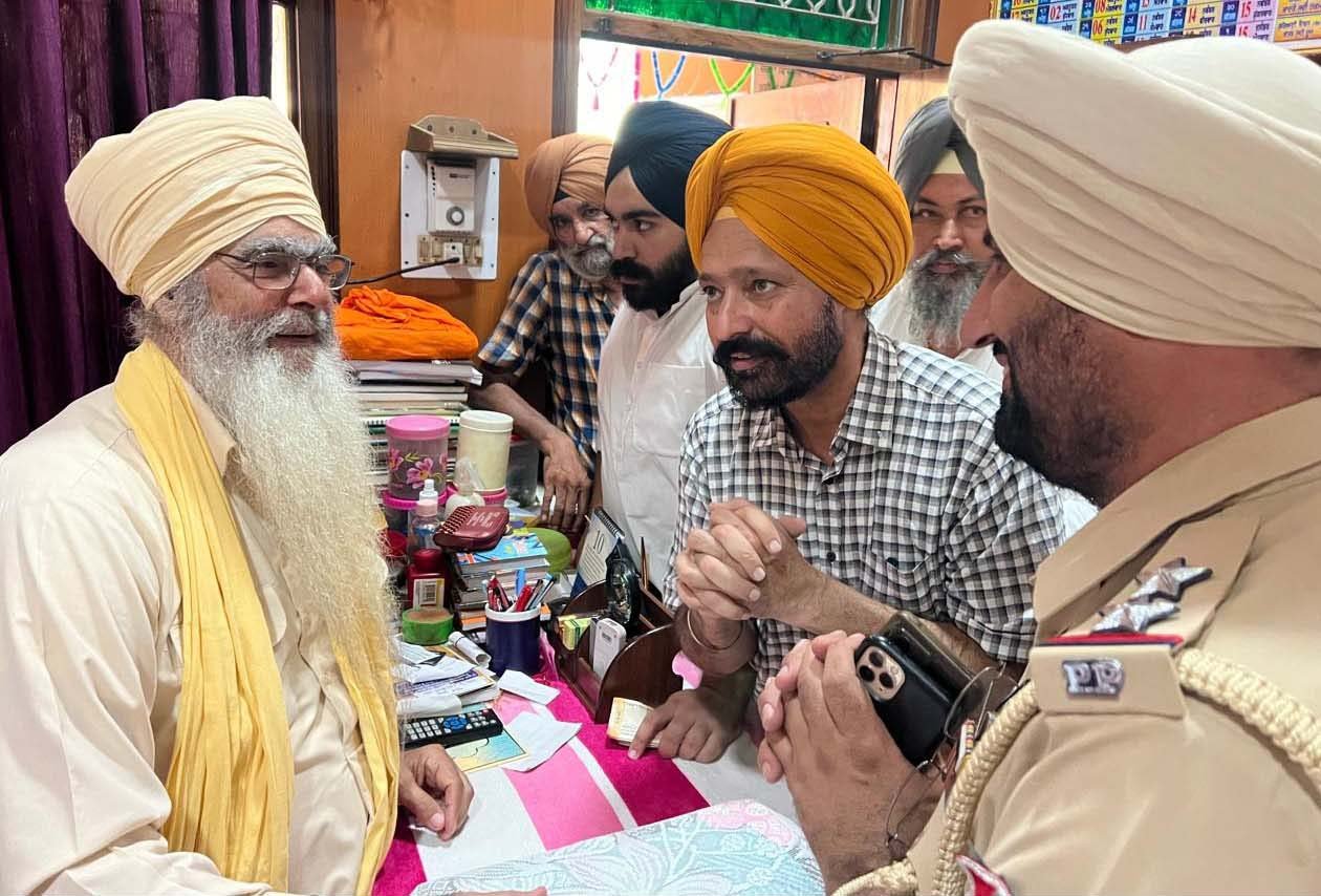 ਵਿਧਾਇਕ ਲਖਬੀਰ ਰਾਏ ਨੇ ਹੰਸਾਲੀ ਸਾਹਿਬ ਵਿਖੇ ਮੱਥਾ ਟੇਕਿਆ