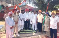 अडानी मेगा घोटाले के खिलाफ चंडीगढ़ में विरोध प्रदर्शन में शामिल हुए। सिकंदर सिंह व अन्य नेता