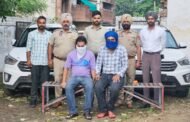 चोरी की तीन कारों के साथ दो व्यक्ति गिरफ्तार