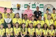 गार्डन वैली स्कूल में स्थान प्राप्त करने वाले बच्चों को प्रमाण पत्र देकर सम्मानित किया गया