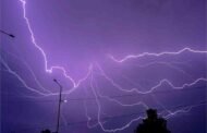 Chhattisgarh : बिजली गिरने से स्कूली बच्चे समेत 8 लोगों की मौत, एक अन्य की हालत गंभीर