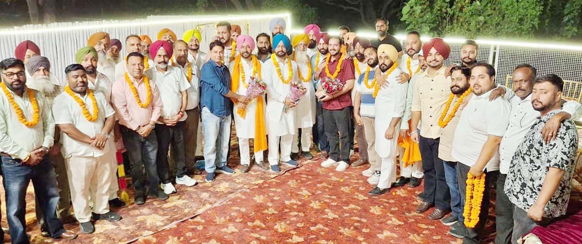 गुरमीत रंधावा को जिला प्रधान और करमजीत भंगू को जिला चेयरमैन चुना गया