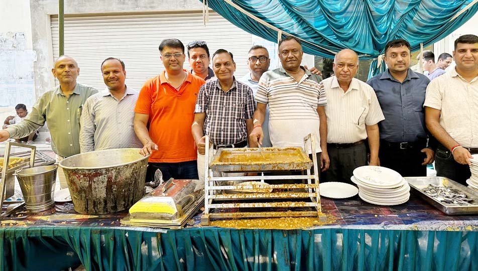 नवरात्रि के दौरान अग्रवाल सभा ने लंगर लगाया