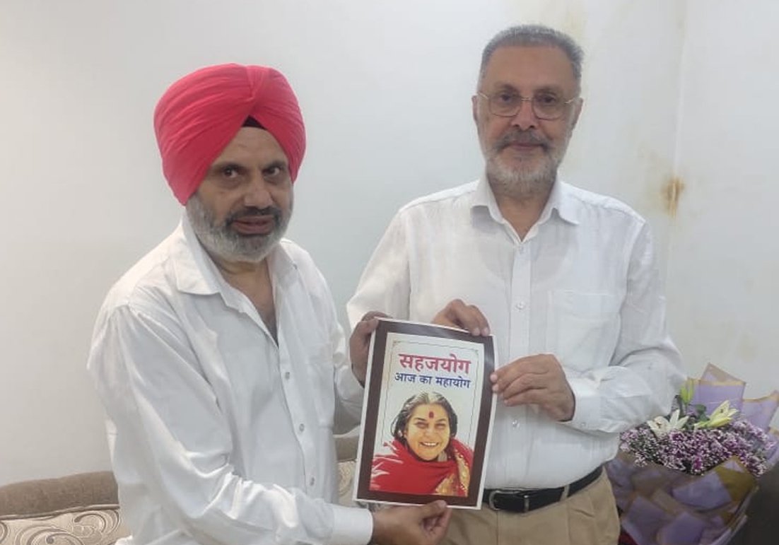 सहज योग केंद्र द्वारा स्वास्थ्य मंत्री से मुलाकात