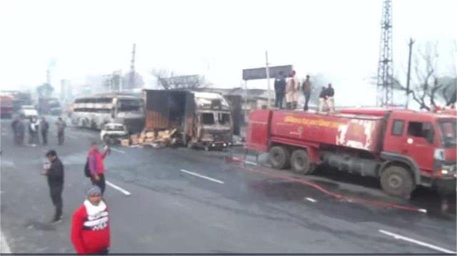 पूरी बस जल गई, 40 गाड़ियों में लगी आग, 23-24 लोग घायल, कई की मौत... जयपुर का भयावह अग्निकांड