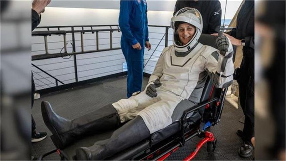 सुनीता विलियम्स ने बनाया नया रिकॉर्ड बनाया...स्पेस स्टेशन के बाहर 9 बार स्पेसवॉक किया