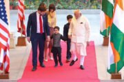 PM मोदी और जेडी वेंस की हुई मुलाकात, प्रधानमंत्री आवास में अमेरिकी उपराष्ट्रपति का गर्मजोशी से हुआ स्वागत