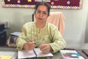 सरकारी सीनियर सेकेंडरी चुन्नी कलां स्कूल की प्रिंसिपल मैडम समता और अध्यापकगण गांव में प्रवेश जागरूकता अभियान चला रहे हैं।