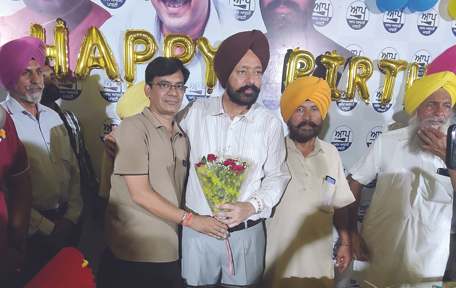 जिला पत्रकार संघ फतेहगढ़ साहिब ने विधायक का जन्मदिन मनाया