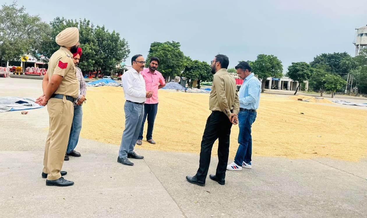 ਐਸ.ਡੀ.ਐਮ ਅਰਵਿੰਦ ਗੁਪਤਾ ਵੱਲੋਂ ਸਰਹਿੰਦ ਅਨਾਜ ਮੰਡੀ ਦਾ ਦੌਰਾ