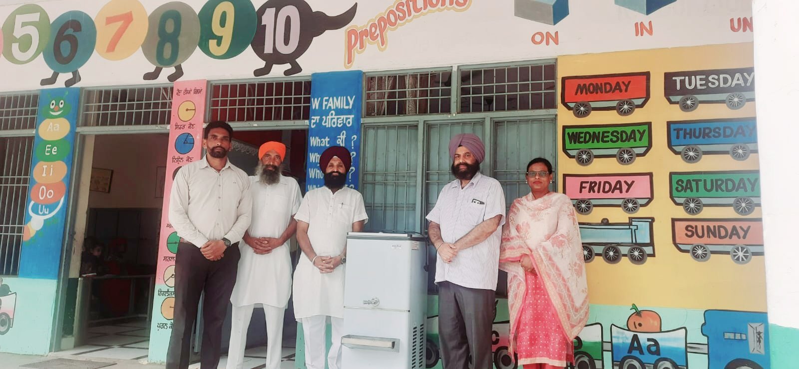 ਸਮਾਜ ਸੇਵਕ ਹਰਜਿੰਦਰ ਸਿੰਘ ਵੱਲੋਂ ਸਕੂਲ ਨੂੰ ਕੀਤਾ ਗਿਆ ਵਾਟਰ ਕੂਲਰ ਦਾਨ