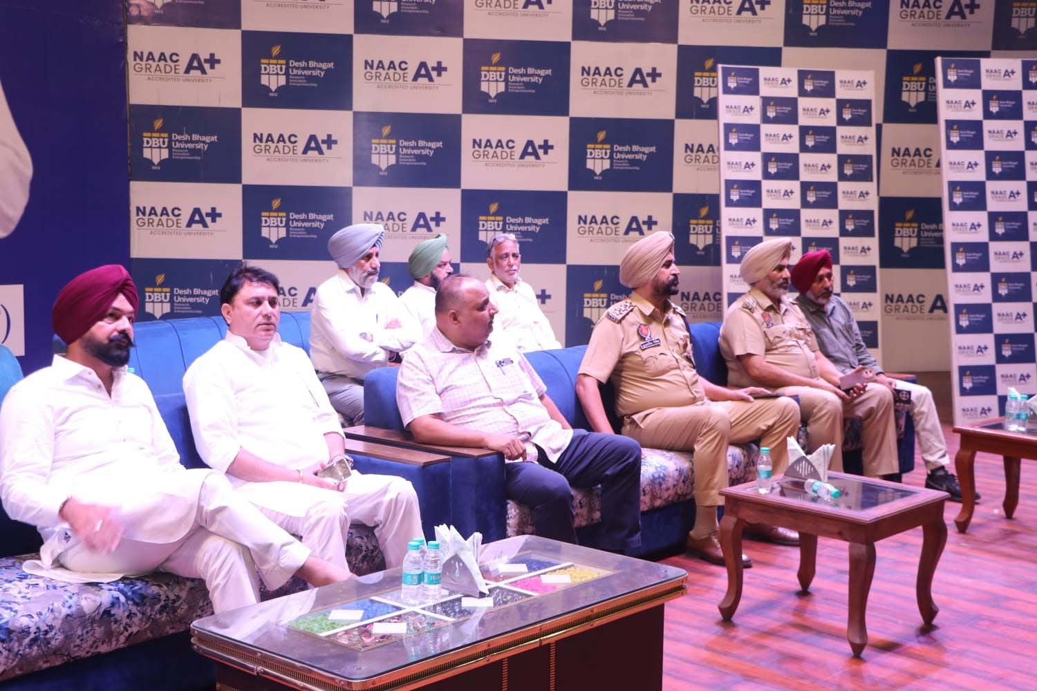 ਯੁੱਧ ਨਸ਼ਿਆਂ ਵਿਰੁੱਧ ਮੁਹਿੰਮ ਨੂੰ ਜ਼ਮੀਨੀ ਪੱਧਰ 'ਤੇ ਲਾਗੂ ਕਰਨ ਵਿੱਚ ਵਾਰਡ ਤੇ ਪੇਂਡੂ ਡਿਫੈਂਸ ਕਮੇਟੀਆਂ ਦਾ ਯੋਗਦਾਨ ਮਹੱਤਵਪੂਰਨ ਹੈ: ਚੇਤਨ ਬੰਗੜ