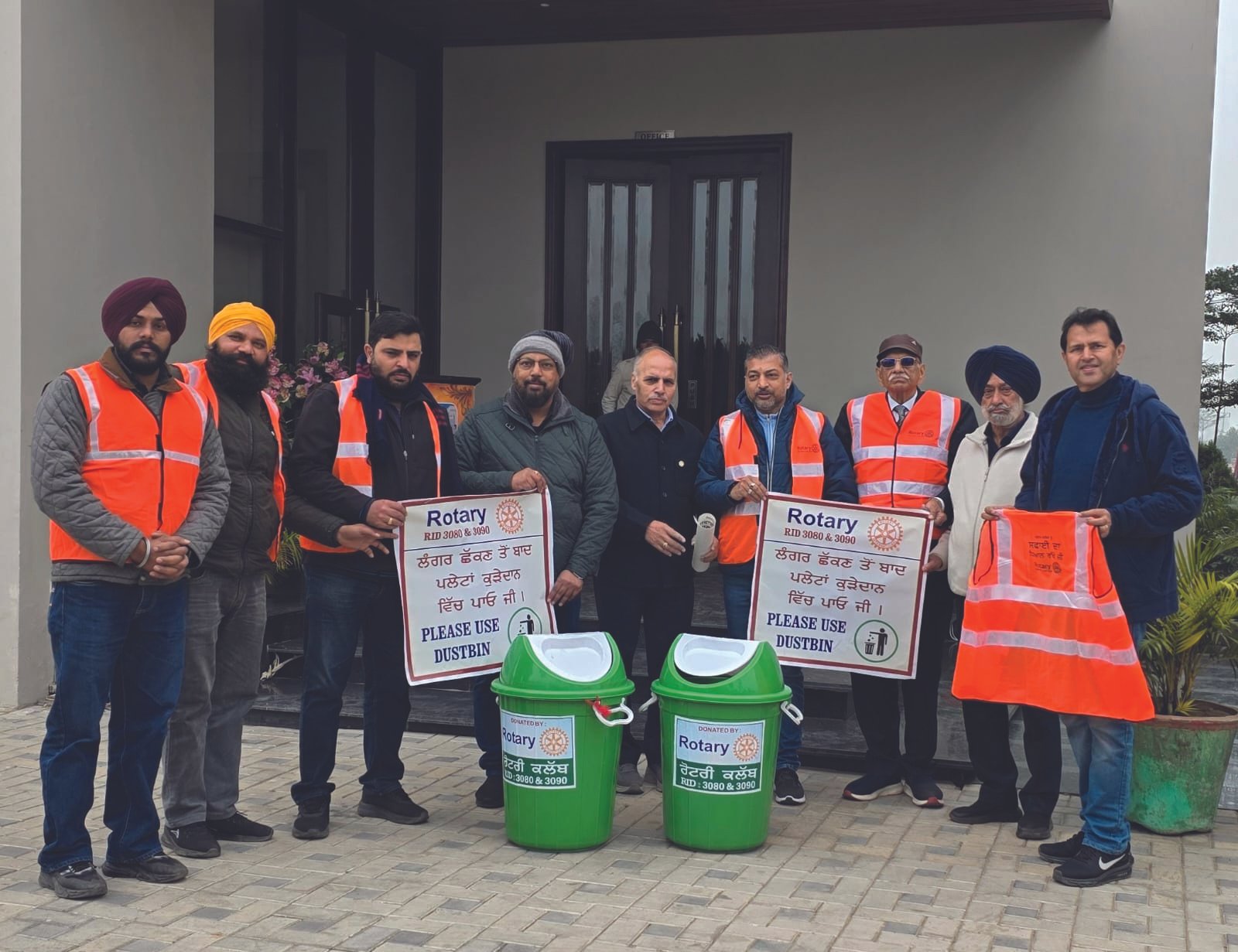 ਰੋਟਰੀ ਕਲੱਬ ਨੇ ਸ਼ਹੀਦੀ ਸਭਾ ਦੌਰਾਨ ਸਫਾਈ ਅਭਿਆਨ ਚਲਾਇਆ।