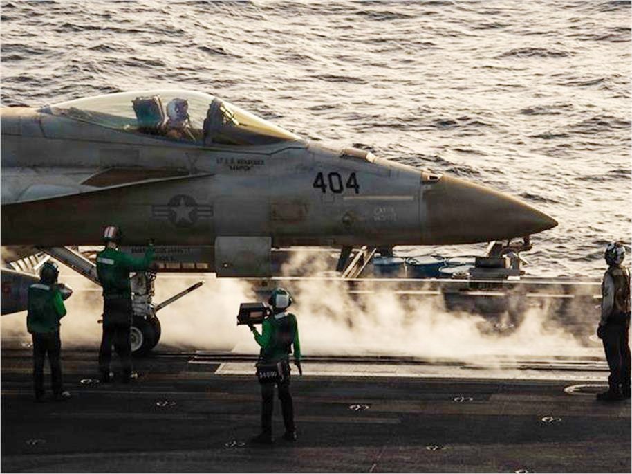 US का बड़ा कदम: अमेरिकी नौसेना ने 10,000 सैनिकों के साथ ईरानी बंदरगाहों पर की नाकाबंदी